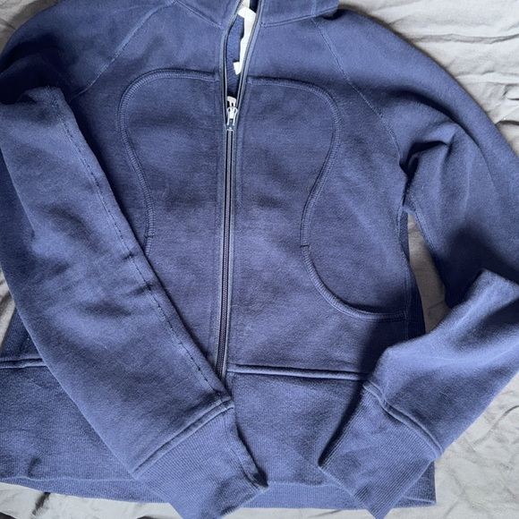 Lululemon Scuba- Navy blue/size 6 - Picture 2 of 7